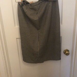 Classic Black and White Checkered Skirt